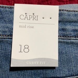 Brand New Capri style jeans